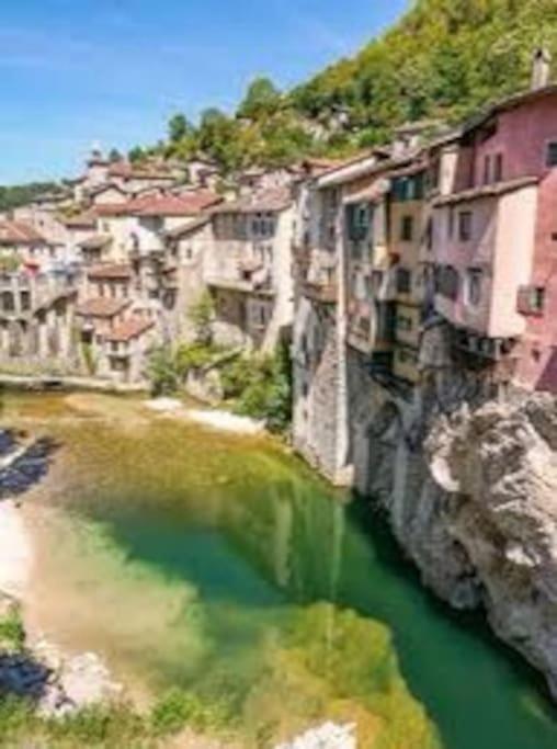 Confortable Au Pied Du Vercors Pont-en-Royans Exteriör bild